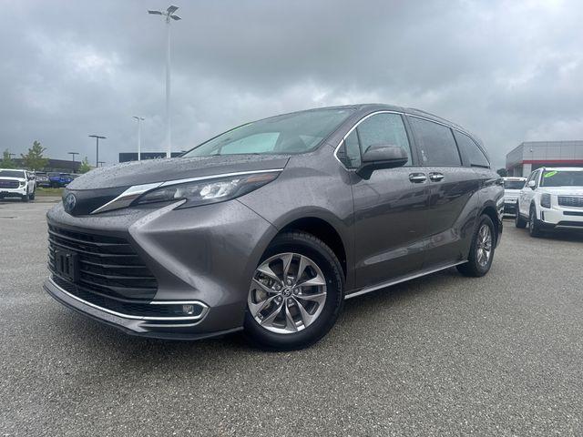 2024 Toyota Sienna Vehicle Photo in Jonesboro, AR 72404