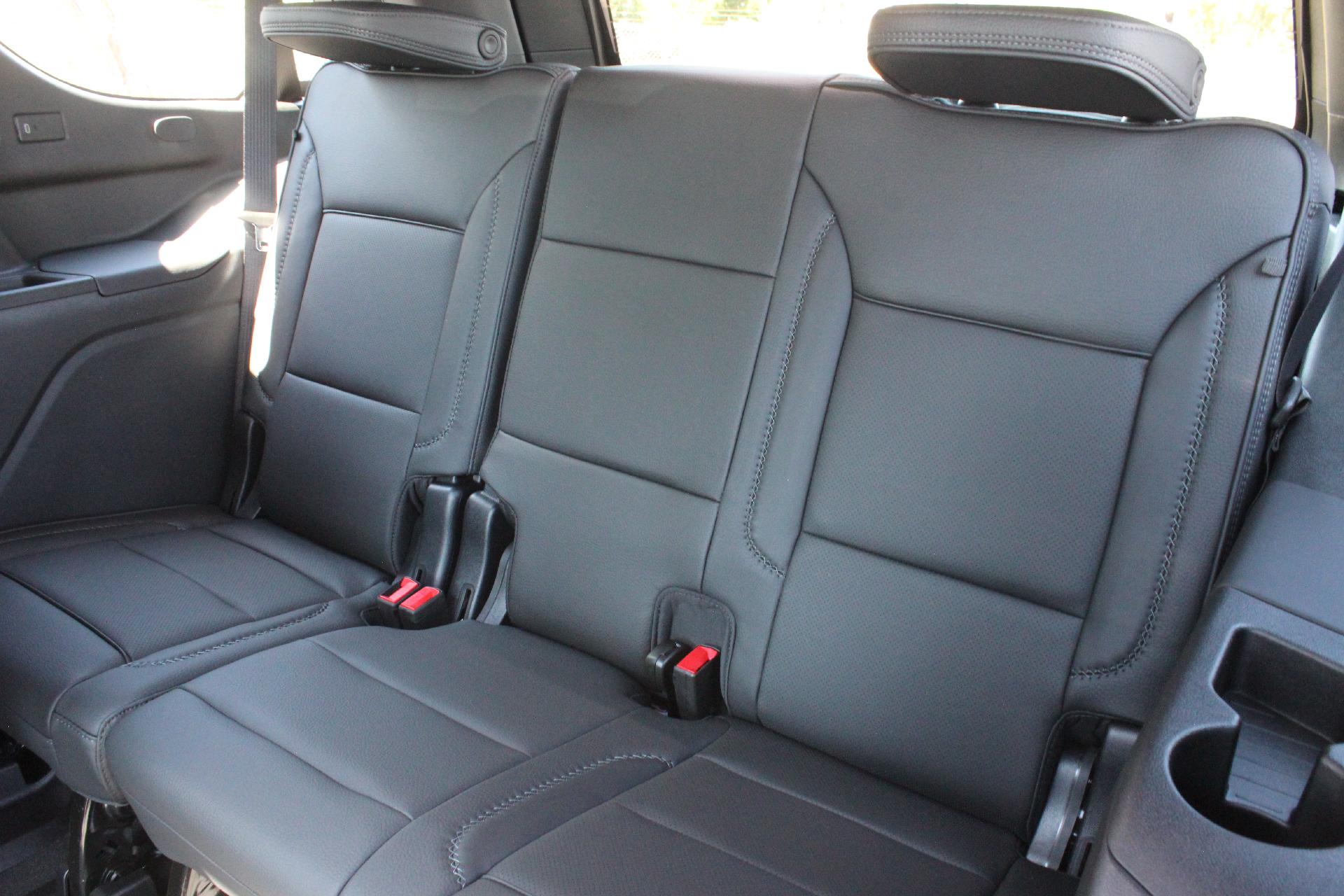 2025 GMC Yukon Vehicle Photo in AURORA, CO 80012-4011