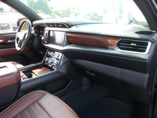 2023 GMC Yukon XL Vehicle Photo in LOWELL, MA 01852-4336