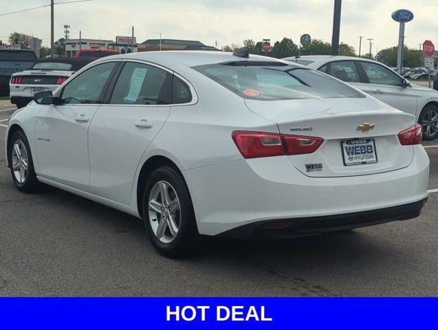 2022 Chevrolet Malibu Vehicle Photo in Merrillville, IN 46410