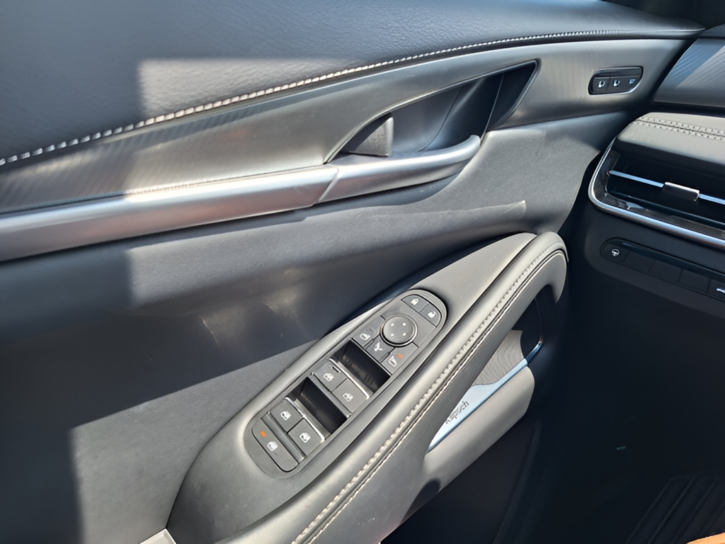 2026 INFINITI QX60 photo 16 of 32