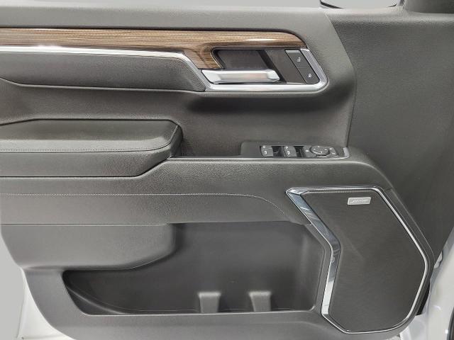 2024 Chevrolet Silverado 1500 Vehicle Photo in NEENAH, WI 54956-2243
