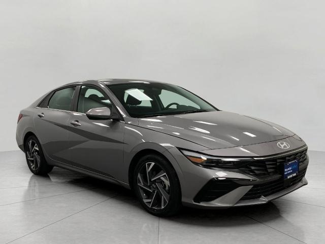 2025 Hyundai ELANTRA Vehicle Photo in Neenah, WI 54956
