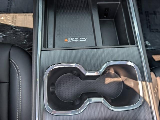 2024 GMC Acadia Vehicle Photo in AURORA, CO 80012-4011