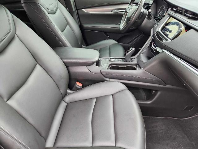 2023 Cadillac XT6 Vehicle Photo in DENTON, TX 76210-9321
