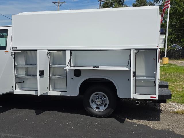 2025 Chevrolet Express Commercial Cutaway Vehicle Photo in INDEPENDENCE, MO 64055-1314
