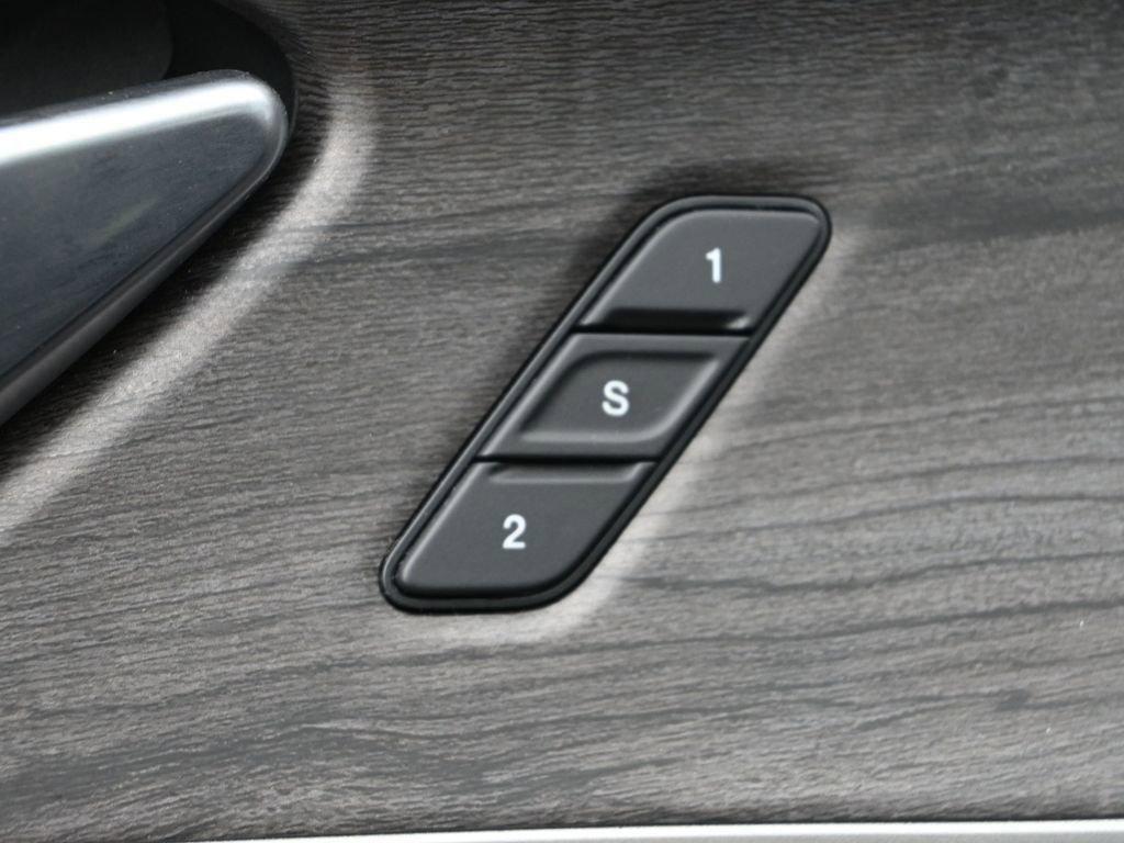 2021 Jeep Grand Cherokee L Vehicle Photo in Cedar Rapids, IA 52402