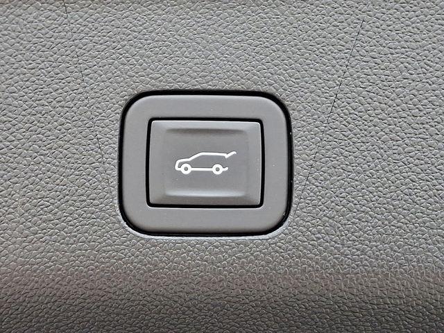 2025 GMC Yukon Vehicle Photo in DANBURY, CT 06810-5034