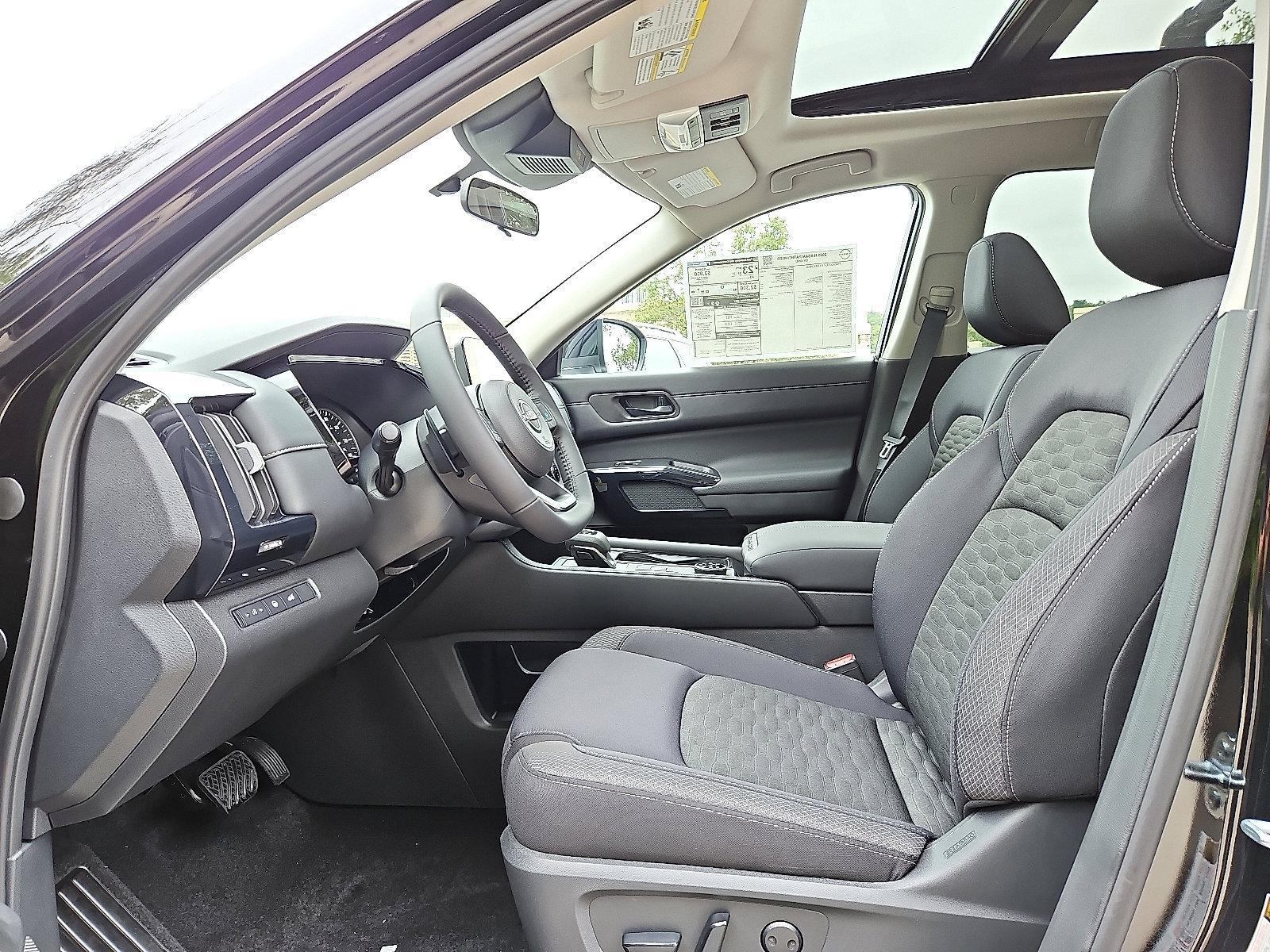2025 Nissan Pathfinder Vehicle Photo in Jenkintown, PA 19046