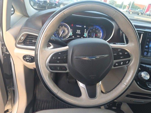 2017 Chrysler Pacifica Vehicle Photo in Harrisburg, PA 17111-1033