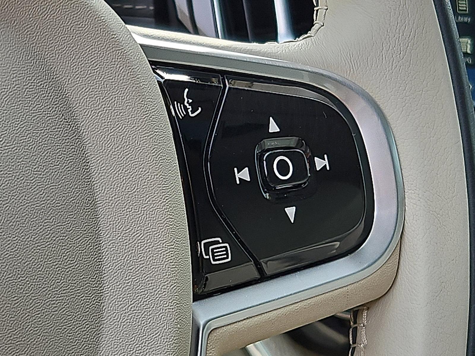 2020 Volvo XC60 Vehicle Photo in Trevose, PA 19053