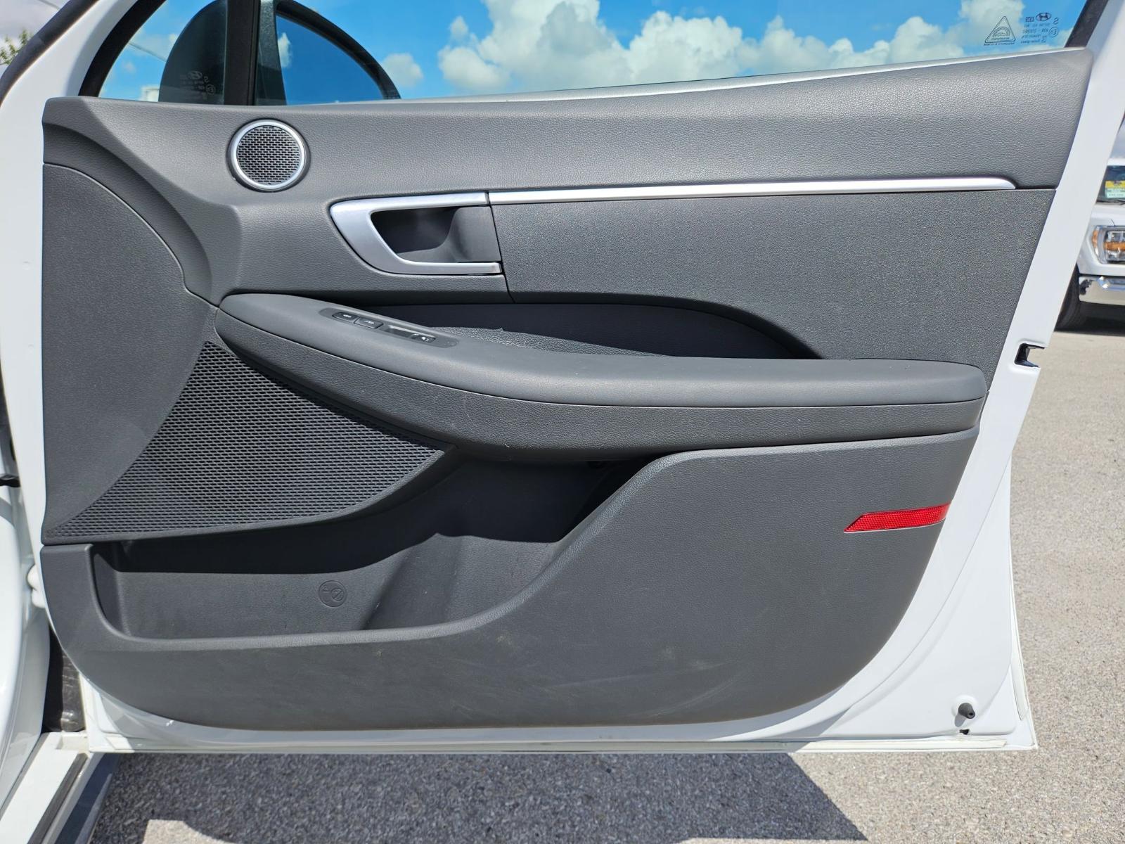 2021 Hyundai SONATA Vehicle Photo in Seguin, TX 78155