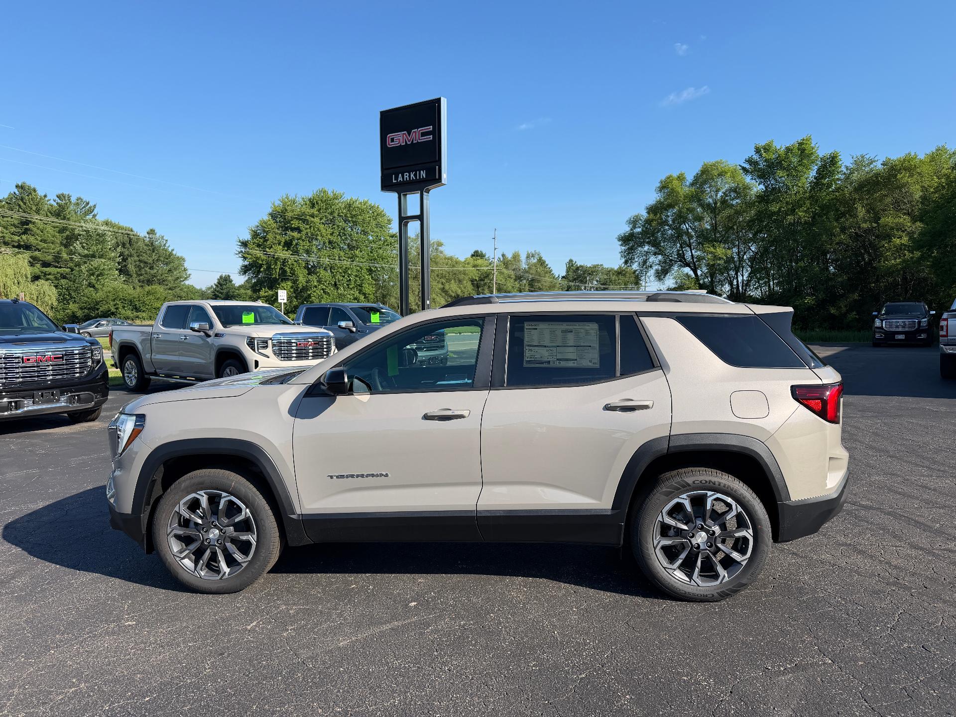 View vehicle photo 5
