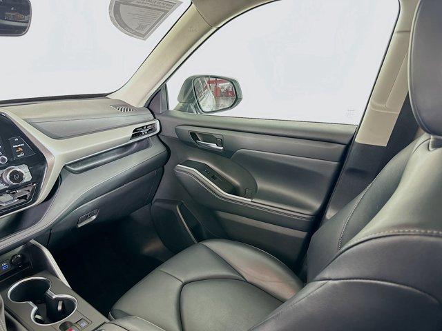 2022 Toyota Highlander Vehicle Photo in Flemington, NJ 08822