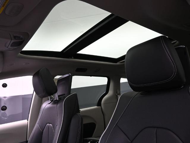 2024 Chrysler Pacifica Vehicle Photo in Cedar Rapids, IA 52402