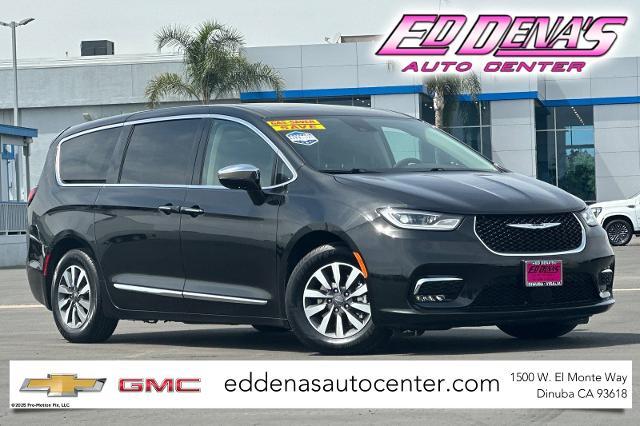 2023 Chrysler Pacifica Vehicle Photo in DINUBA, CA 93618-9116