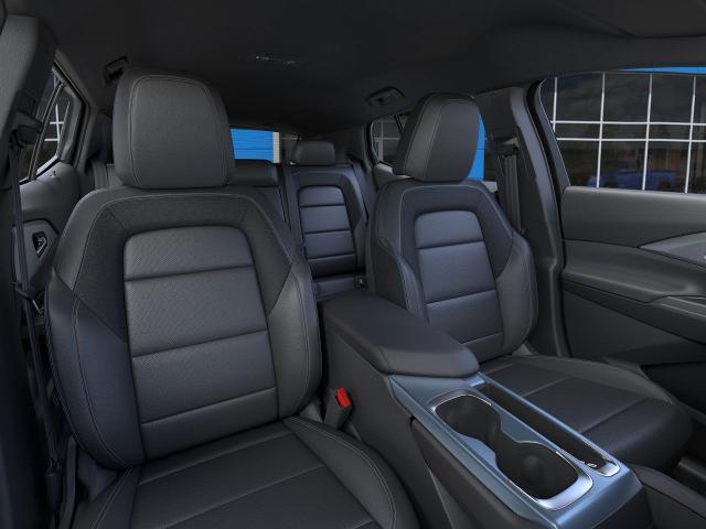 2025 Chevrolet Equinox EV photo 16 of 31