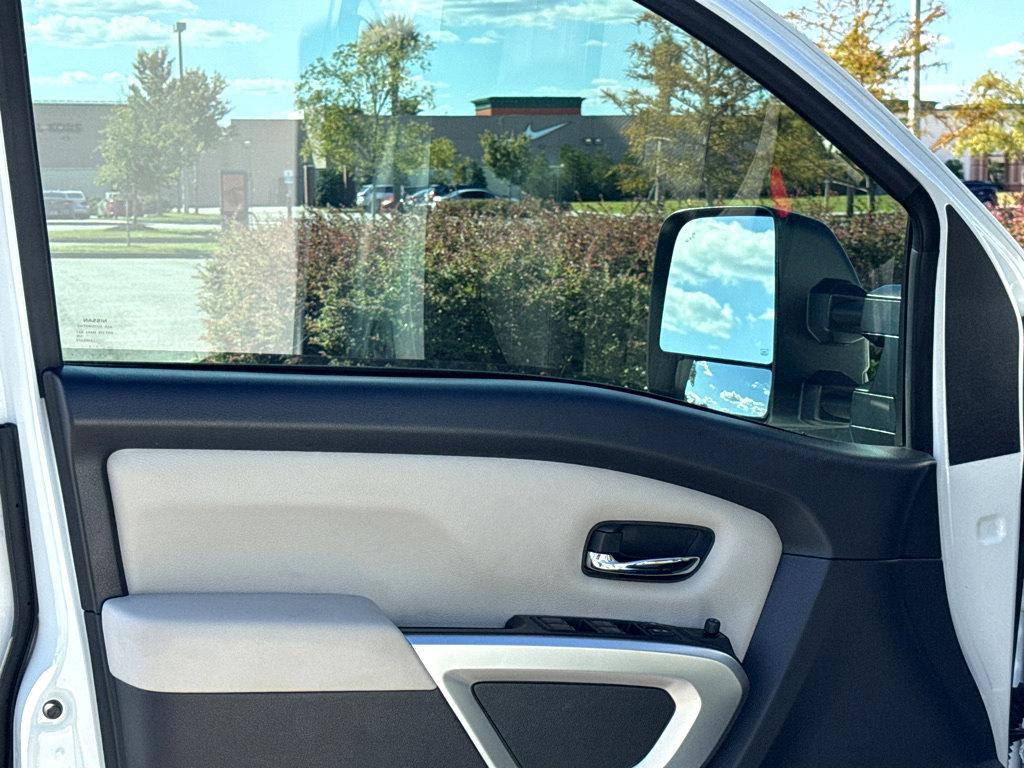 2024 Nissan Titan Vehicle Photo in POOLER, GA 31322-3252