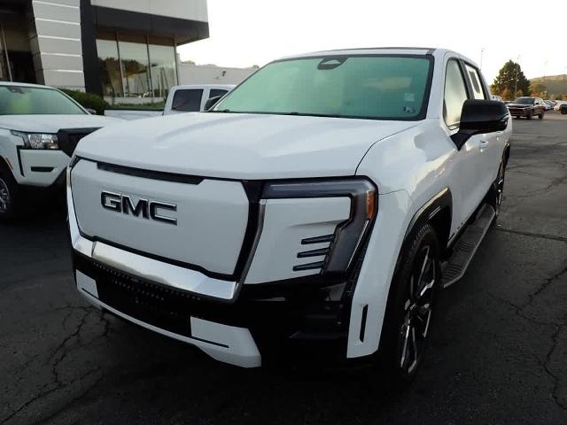 2025 GMC Sierra EV Vehicle Photo in ZELIENOPLE, PA 16063-2910