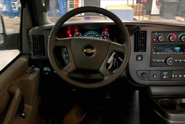 2025 Chevrolet Express Cargo Van Vehicle Photo in KANSAS CITY, MO 64114-4502
