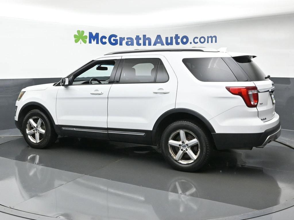 2016 Ford Explorer Vehicle Photo in Cedar Rapids, IA 52402