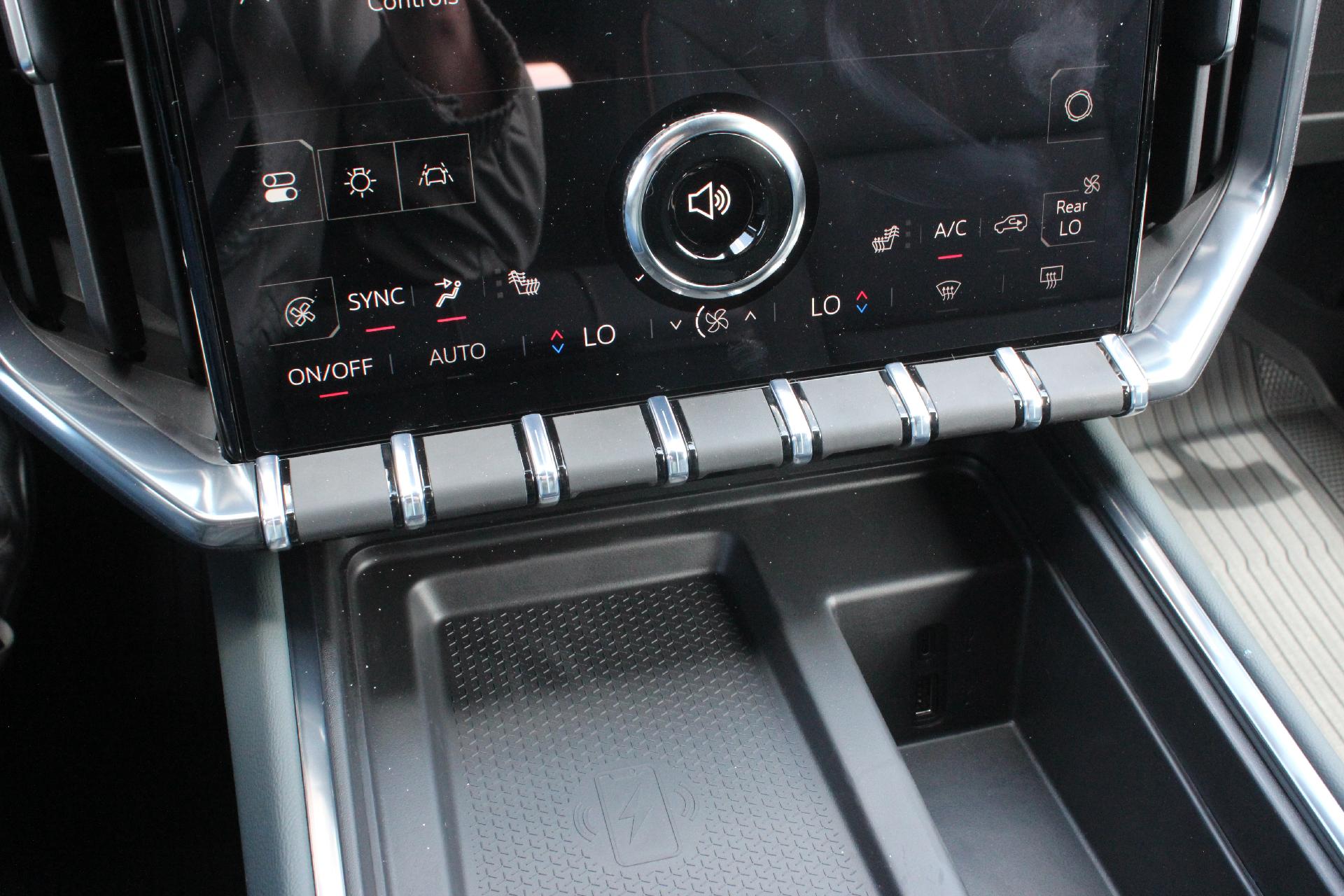 2025 GMC Acadia Vehicle Photo in AURORA, CO 80012-4011