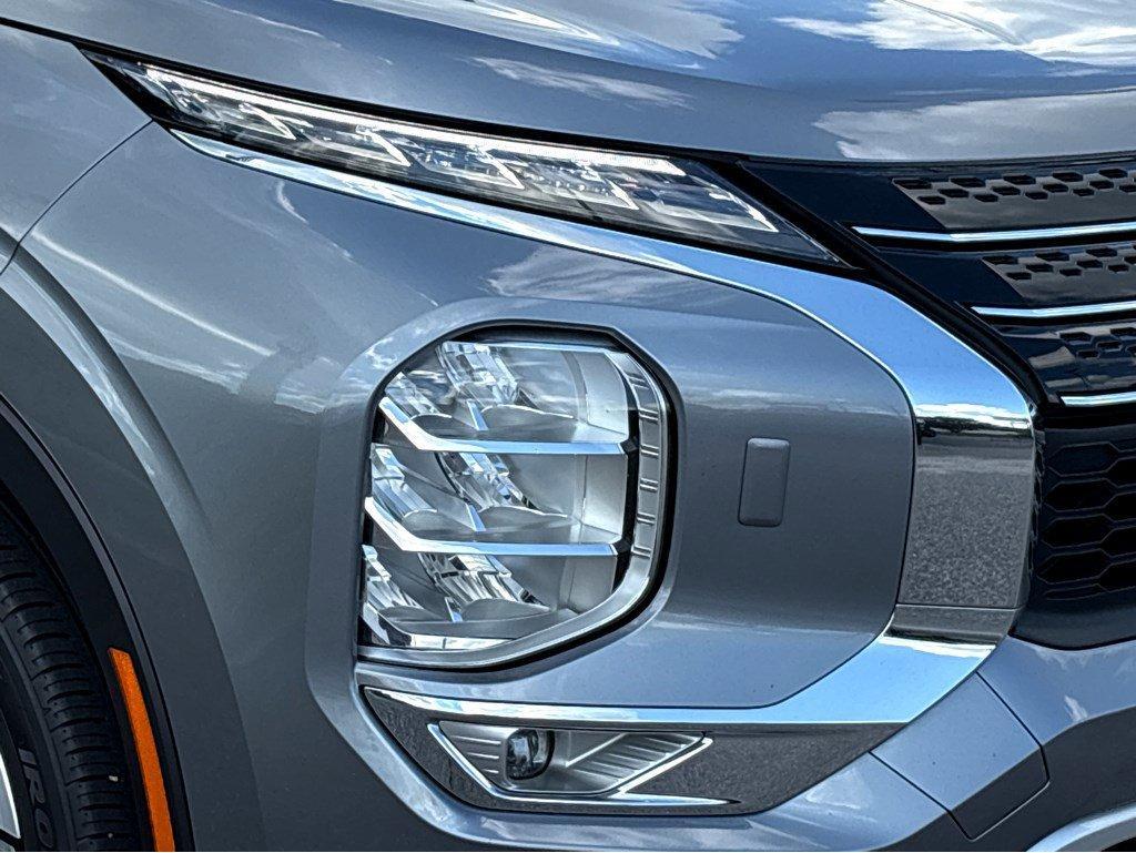 2024 Mitsubishi Outlander Vehicle Photo in SAVANNAH, GA 31406-4513