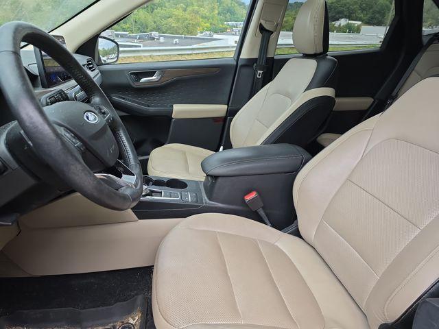 2020 Ford Escape Vehicle Photo in Pleasant Hills, PA 15236