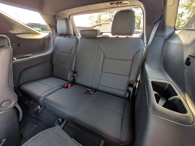 2025 Chevrolet Traverse Vehicle Photo in BRUNSWICK, GA 31525-1881