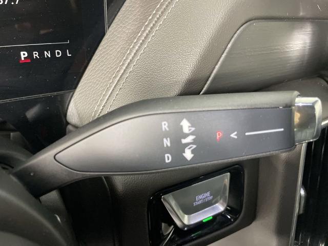 2025 GMC Yukon XL Vehicle Photo in GILBERT, AZ 85297-0402