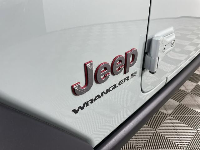 2024 Jeep Wrangler Vehicle Photo in GILBERT, AZ 85297-0402