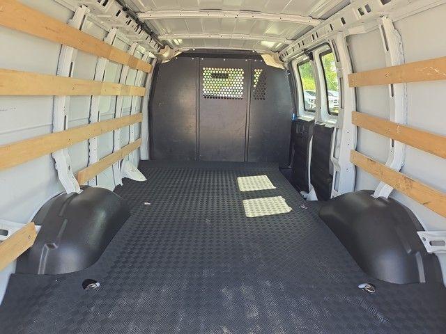 2023 GMC Savana Cargo Van Vehicle Photo in Pleasant Hills, PA 15236