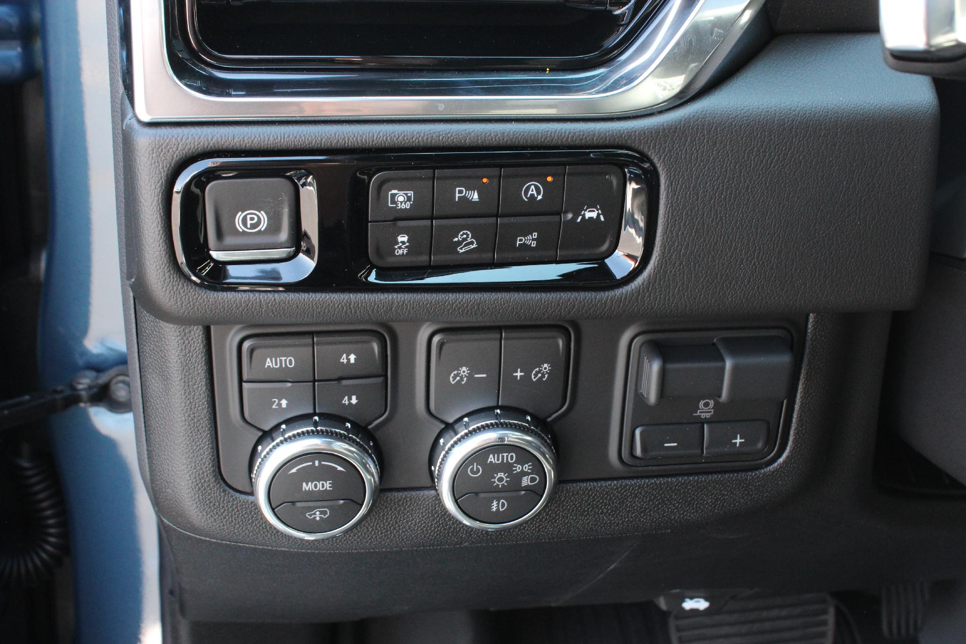 2025 GMC Yukon Vehicle Photo in AURORA, CO 80012-4011