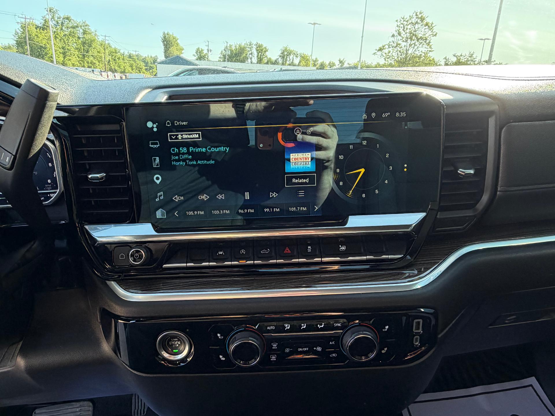 2022 Chevrolet Silverado 1500 photo 23 of 33
