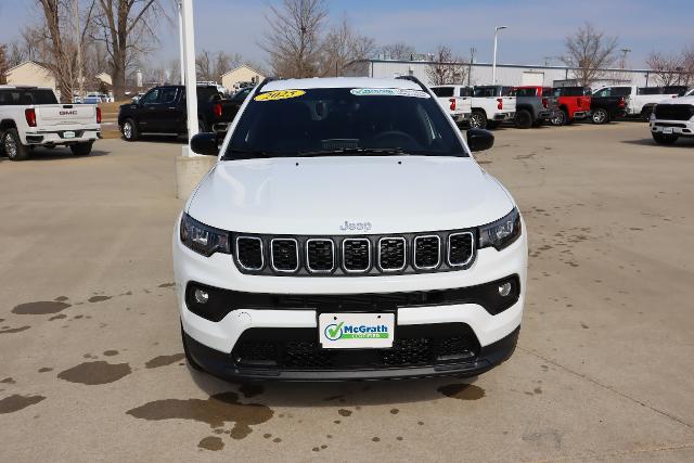 2025 Jeep Compass Vehicle Photo in Cedar Rapids, IA 52402