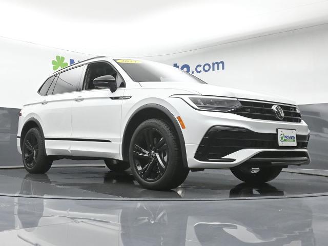2024 Volkswagen Tiguan Vehicle Photo in Cedar Rapids, IA 52402
