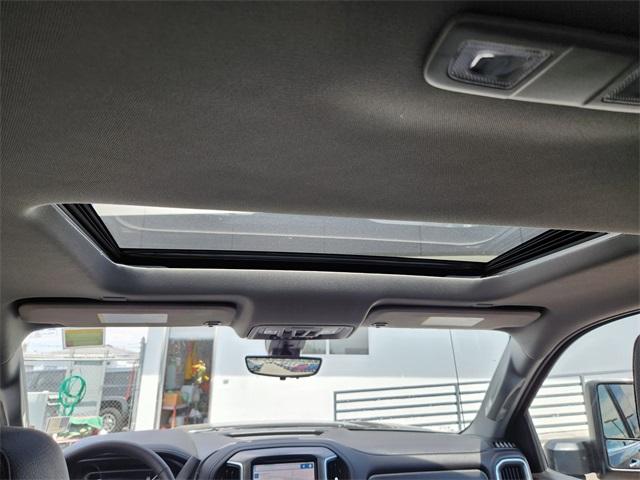 2021 GMC Sierra 1500 Vehicle Photo in AURORA, CO 80012-4011
