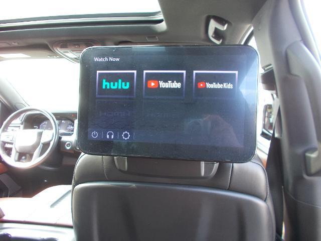 2023 GMC Yukon XL Vehicle Photo in LOWELL, MA 01852-4336