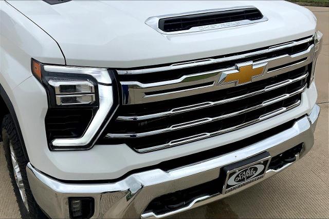 2024 Chevrolet Silverado 2500 HD Vehicle Photo in TOPEKA, KS 66609-0000