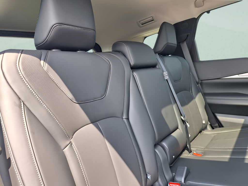 2026 INFINITI QX60 photo 26 of 32
