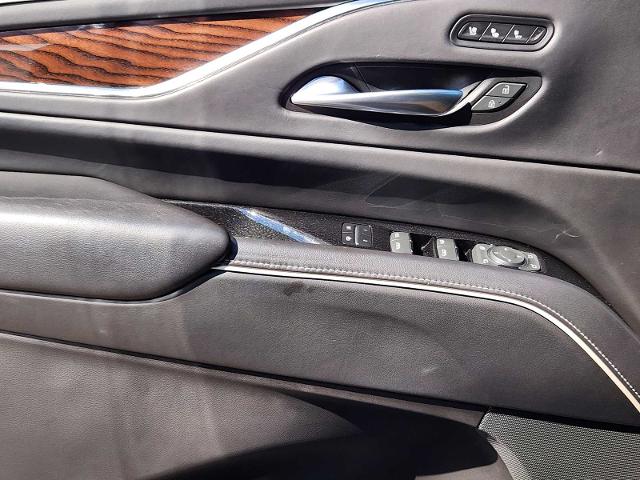 2022 Cadillac Escalade ESV Vehicle Photo in DENTON, TX 76210-9321