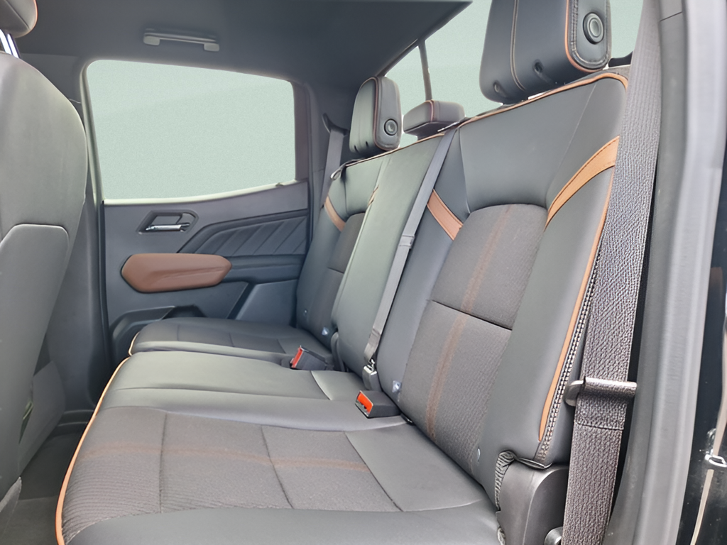2024 GMC Canyon photo 20 of 30