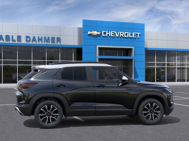 2025 Chevrolet Trailblazer Vehicle Photo in TOPEKA, KS 66609-0000