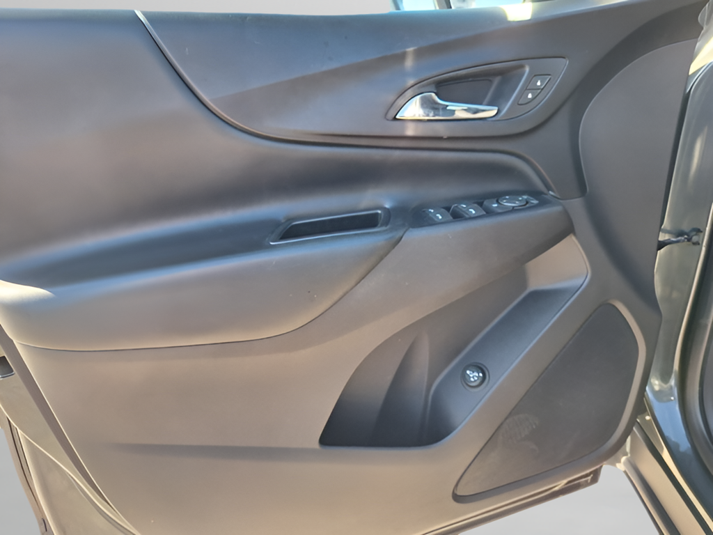 2019 Chevrolet Equinox photo 28 of 30
