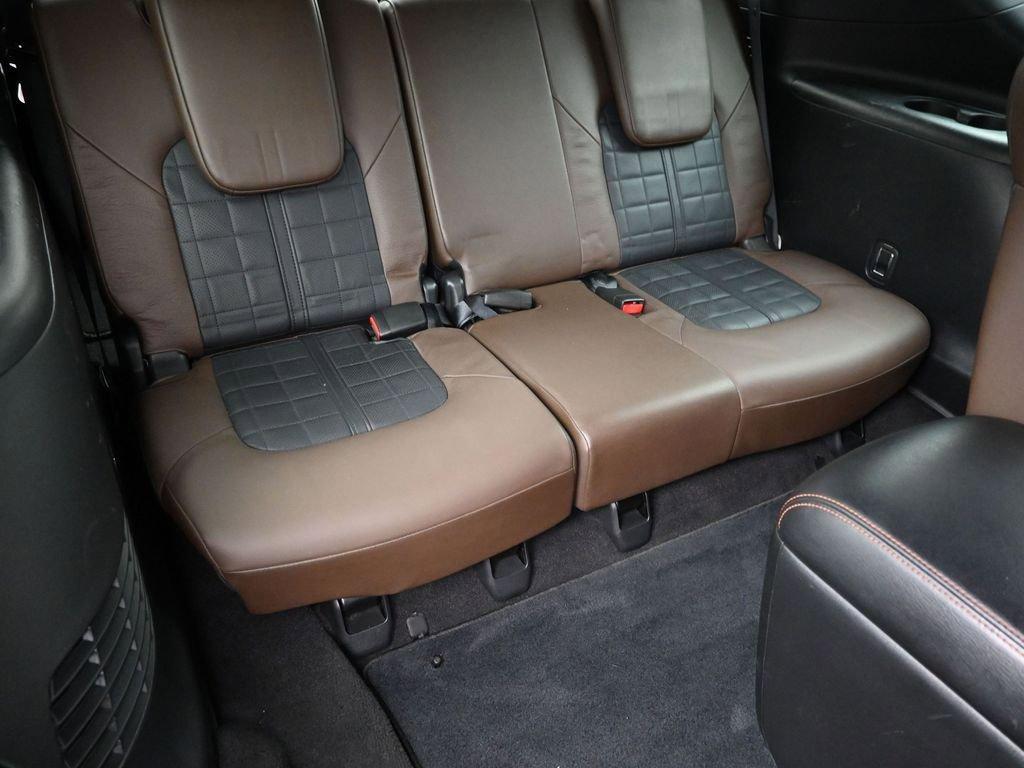 2018 Nissan Armada Vehicle Photo in Marion, IA 52302