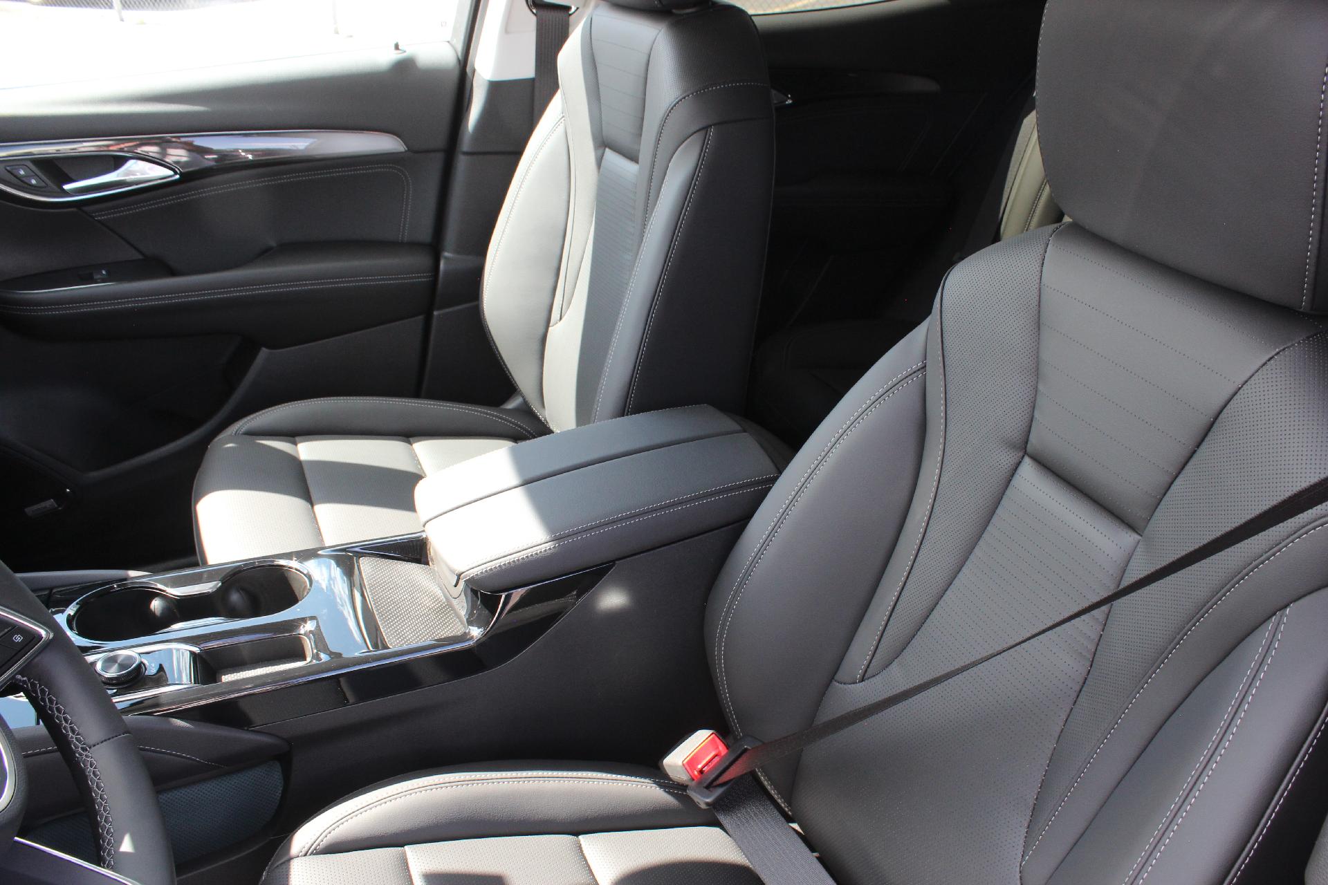 2025 Buick Envision Vehicle Photo in AURORA, CO 80012-4011