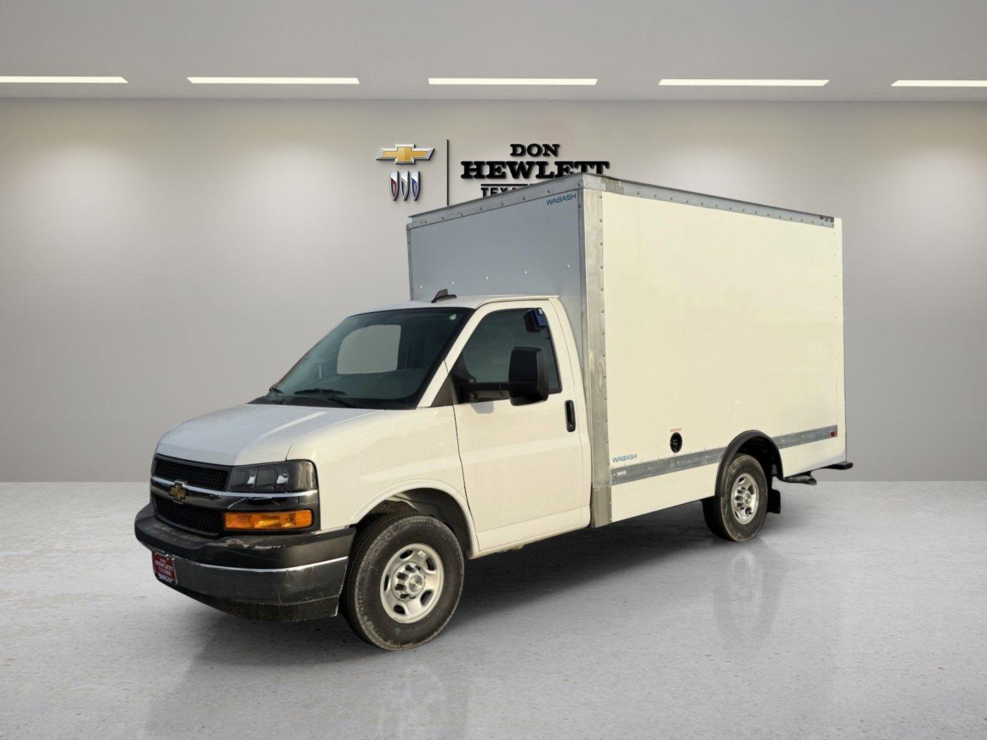 2024 Chevrolet Express Cutaway 3500 Vehicle Photo in GEORGETOWN, TX 78626-7508