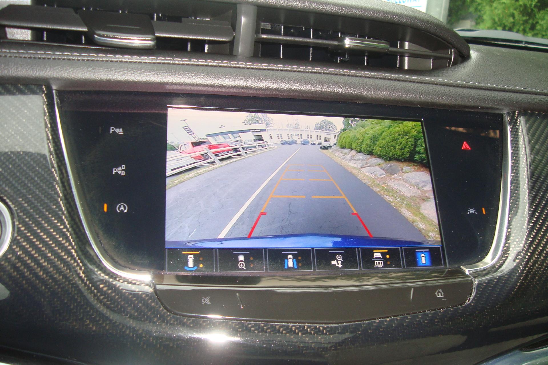 2023 Cadillac XT6 Vehicle Photo in PORTSMOUTH, NH 03801-4196