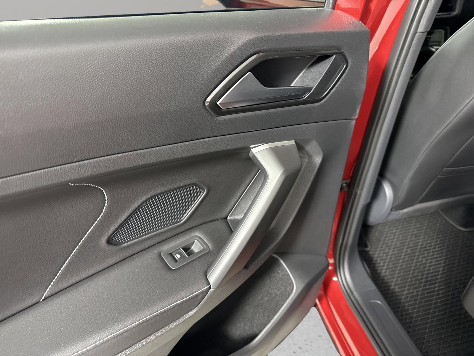 2024 Volkswagen Tiguan Vehicle Photo in Georgetown, TX 78626
