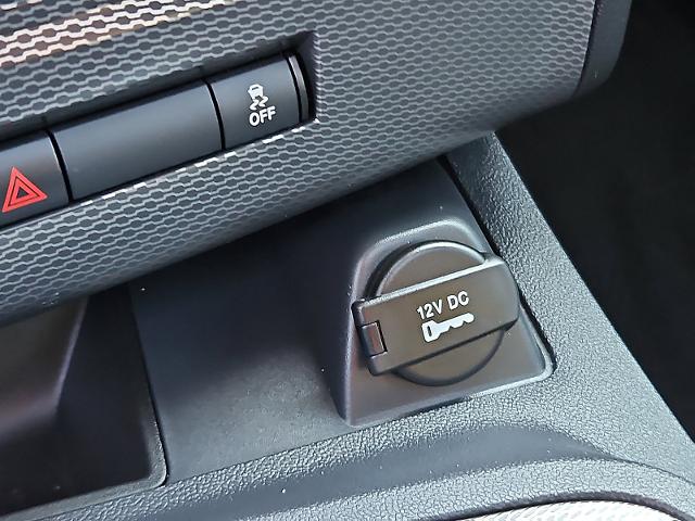 2013 Dodge Challenger Vehicle Photo in TREVOSE, PA 19053-4984